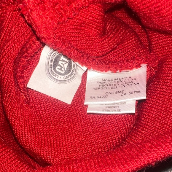 👙CAT Cozy Red Beanie - Picture 2 of 3